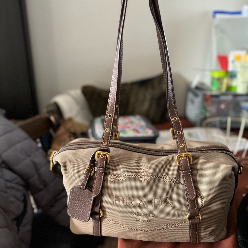 Prada Tote. Preloved. Very good used condition.